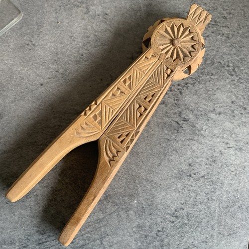 Ancien casse noix - , bois
