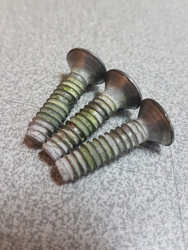 Vis croix tambour - tambour, fixation