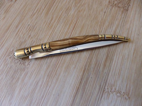Couteau pliant régional