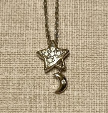 Collier motif étoile et lune
