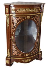 Armoire Baroque Coin Pied