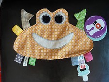 P5. DOUDOU PLAT SILLY CRABE  CRAB ORANGE BLANC ATTACHE TETINE NEUF ETIQUETTE