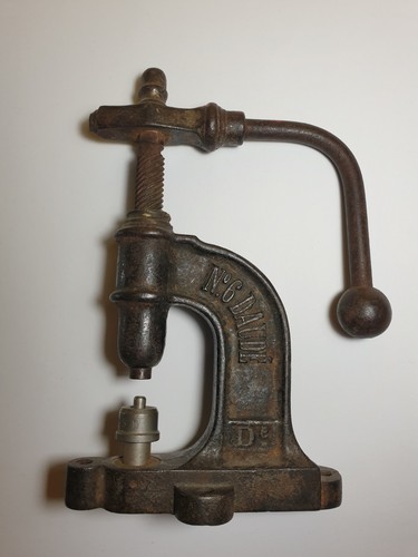Ancienne sertisseuse n 6 - , n°6