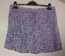 TRES BELLE JUPE-SHORT MAUVE MOTIFS FLEURIS ZARA TAILLE XL NEUVE AVEC ETIQUETTE