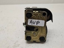 Gâche serrure de porte avant