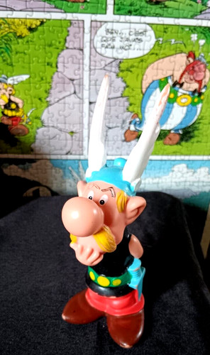 Astérix pensif grande - -,