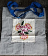 SAC tote bag 36X 40 cm en toile de coton broderie  - CREATION - NEUF