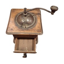 Ancien moulin à café manuel