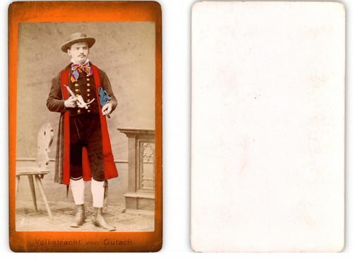 Costume folklorique