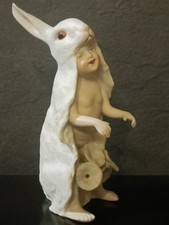  Figurine Enfant Habillé en Lapin , Biscuit Porcelaine Ancien 