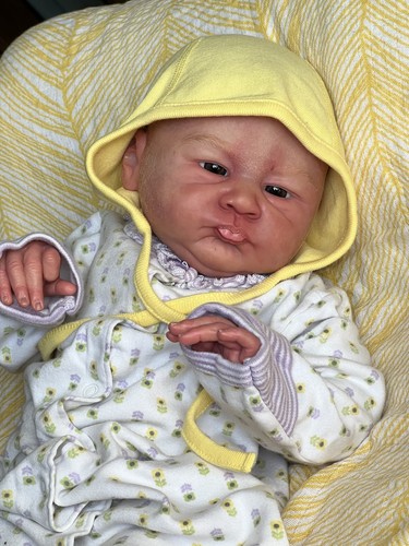 Authentic reborn doll - reborn,