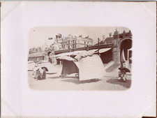 France, plage à Biarritz, parasols, cabines Vintage silver print  Tirage argen
