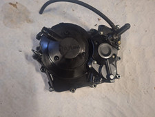 CARTER D'EMBRAYAGE AVEC POMPE