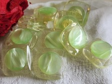 Lot 6 gros  boutons vintage carre vert transparent pied  2,2 cm ref 1564