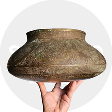 Grand bassin ancien Tas en laiton ciselé – Art islamique oriental XIXe–XXe VASE