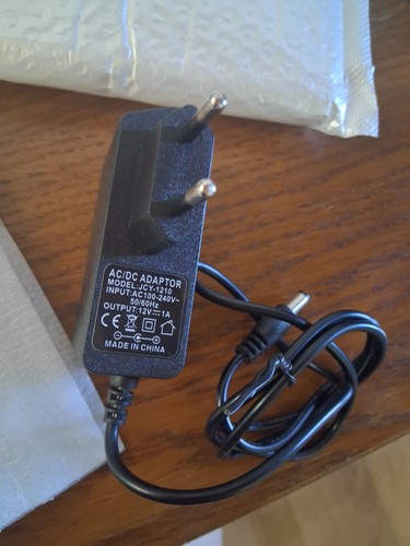 Adaptateur 12v 1a état - dc,