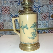 lampe à pétrole ancienne faïence décore oiseau martin pécheur