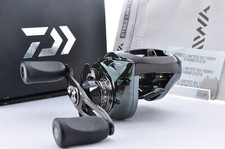 Moulinet de lancer d'appâts droit Daiwa 14 STEEZ LIMITED SV 105XH avec boîte ...