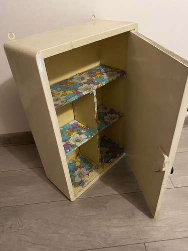 Ancienne armoire pharmacie - ancienne,