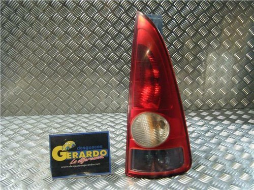 820027152 feu arriere - 820027152,