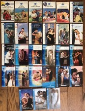  lot de 27 romans HARLEQUIN  "collection Azur" -  livres + ou - anciens