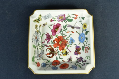Cendrier carré porcelaine