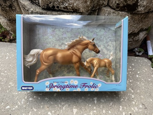 New classic breyer horse - classic,