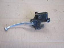 Maitre cylindre de frein avant