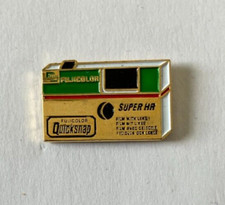 24 - Pin's APPAREIL PHOTO JETABLE CAMERA FUJICOLOR QUICKSNAP SUPER HR
