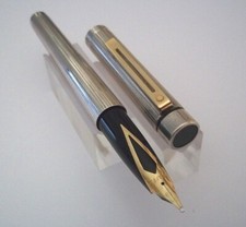 STYLO PLUME SHEAFFER TARGA en ARGENT MASSIF PLUME EN OR 18 CARATS M306