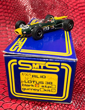 LOTUS 38 à moteur Ford n°82
