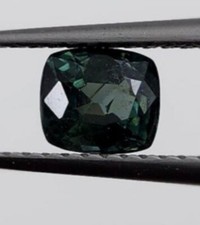 Très rare spinelle bluish green transparent 0,79 carats sans traitement Certifié