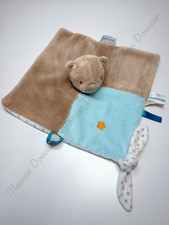Doudou Plat Carré Mia Basile