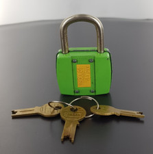 Cadenas   ancien  vintage  avec 3 clés  MARQUE  THOLLOT LYON FTH THIRARD 951