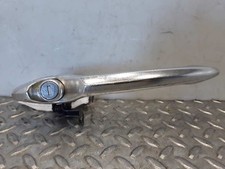 POIGNEE DE PORTE AVANT GAUCHE