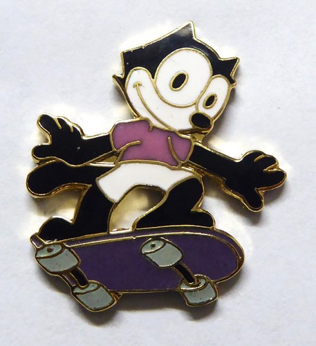 Pin démons et merveilles - pin's,