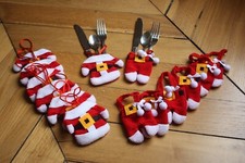 Porte-couverts – Décoration Table Noël – vêtements de Père Noël