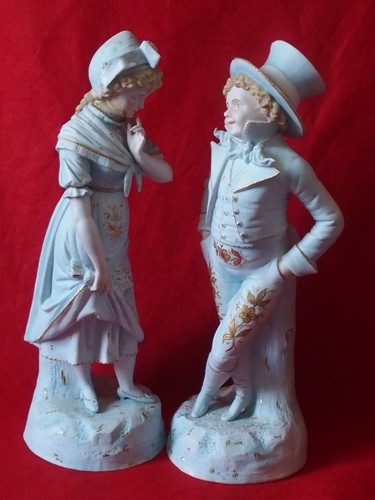 Grande statuette biscuit - en,