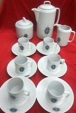 Service a café  en porcelaine