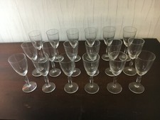 34 Liqueur Modèle Ové Délia