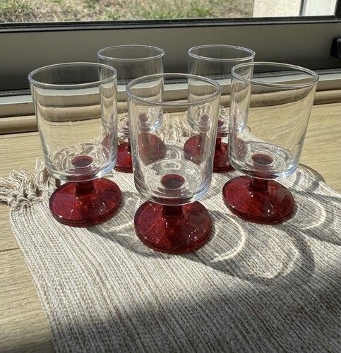 Verres pied rouge - lot, de