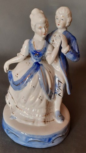Figurine porcelaine opaque - porcelaine,