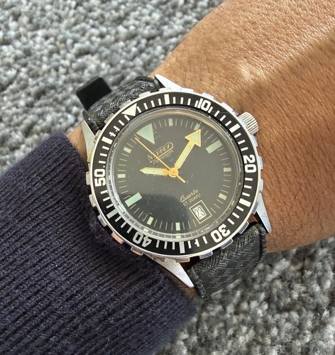 Montre plongeuse vintage