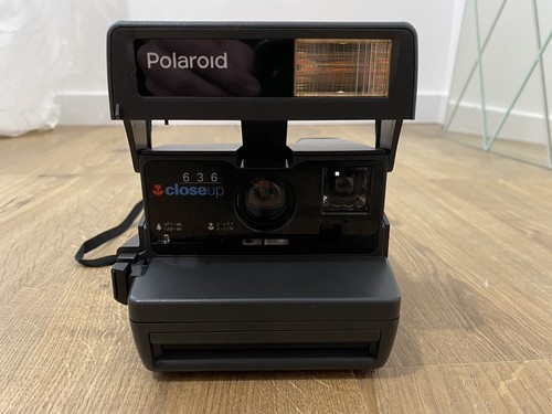 Polaroid 636 close - up,