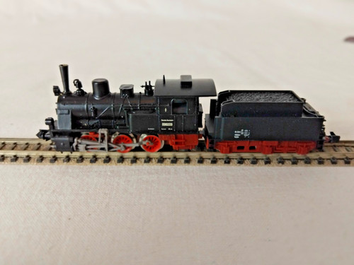 Arnold 2223 locomotive - n, à