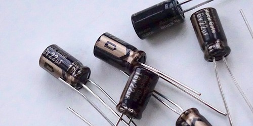 Black gate 22uf - 16v, capacitor