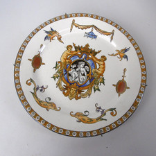 assiette decor renaissance faience de gien