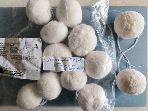 Lot pompons diam - 13,
