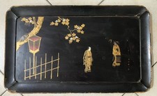 Grand plateau de service signé en bois laqué et incrustations Japon XIXe