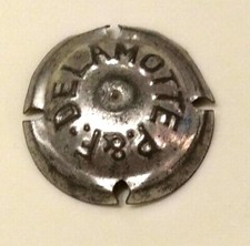 capsule de champagne DELAMOTTE à encoches resserrées acier NR 